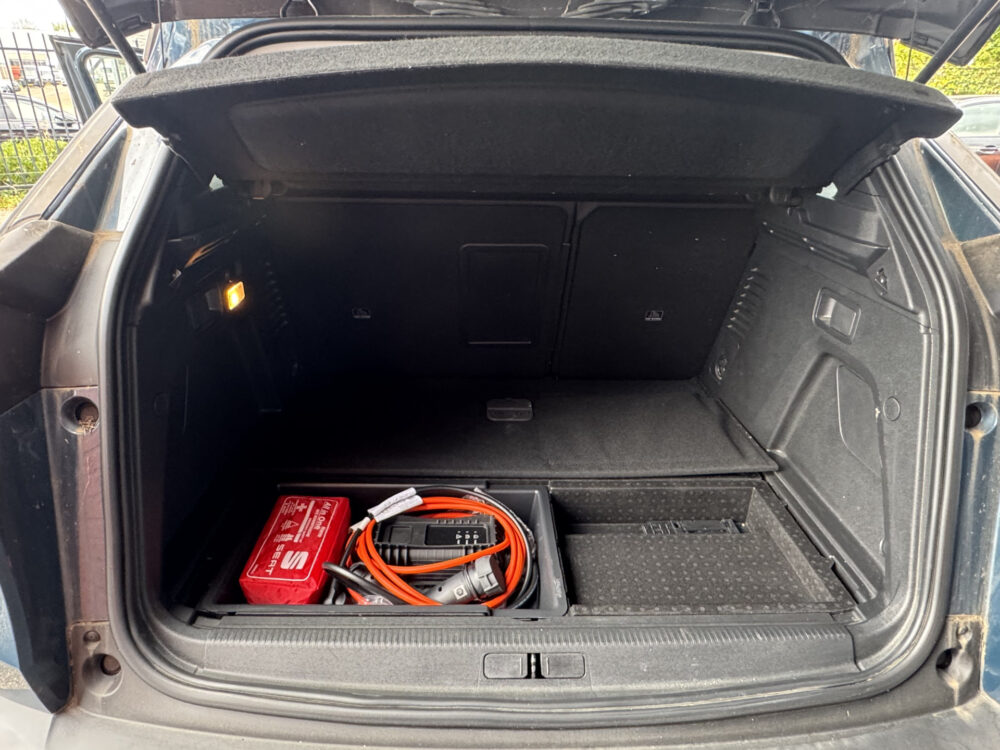 Peugeot 3008 1.6 HYbrid 225 Allure // NAVI // CLIMA // CRUISE // STOELVERWARMING // DAB RADIO // 27