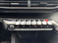 Peugeot 3008 1.6 HYbrid 225 Allure // NAVI // CLIMA // CRUISE // STOELVERWARMING // DAB RADIO // 48