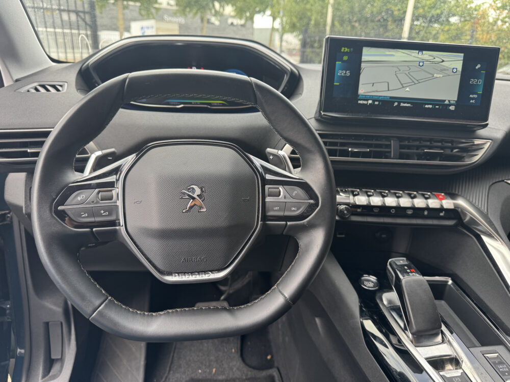 Peugeot 3008 1.6 HYbrid 225 Allure // NAVI // CLIMA // CRUISE // STOELVERWARMING // DAB RADIO // 9