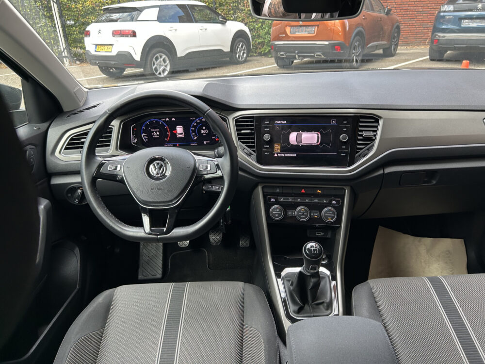 Volkswagen T-Roc 1.0 TSI Style // TREKHAAK // NAVI // CAMERA // PDC V+A // CLIMA // DIGITAL COCKPIT 7