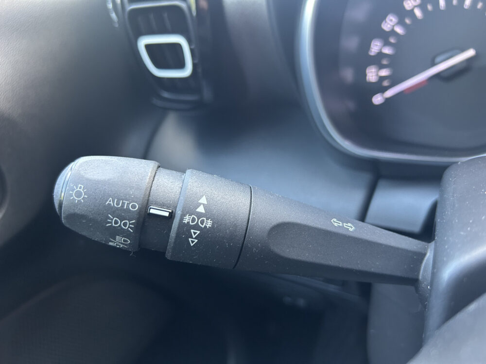 Citroën C3 Aircross 1.2 PureTech Shine // NAVI // CLIMA // CAMERA // CLIMA // CRUISE // APPLE CARPLAY / ANDROID AUTO 12
