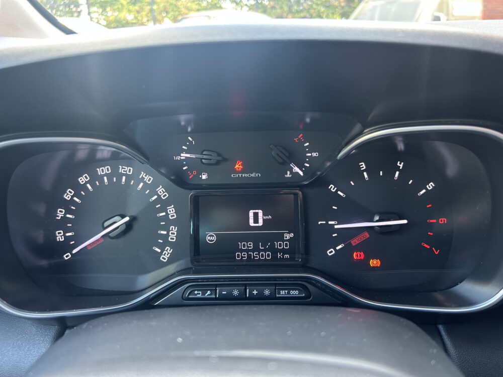 Citroën C3 Aircross 1.2 PureTech Shine // NAVI // CLIMA // CAMERA // CLIMA // CRUISE // APPLE CARPLAY / ANDROID AUTO 28
