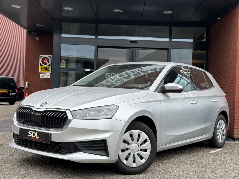Škoda Fabia 1.0 Ambition // CLIMA // CRUISE CONTROL // APPLE-ANDROID AUTO // PDC // 1