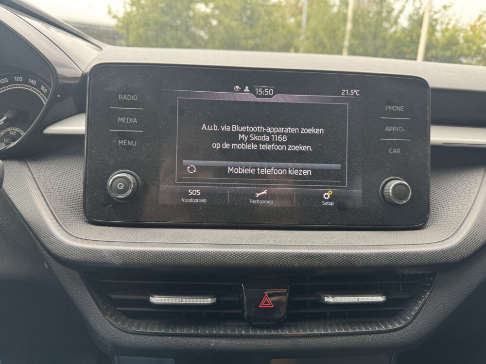 Škoda Fabia 1.0 Ambition // CLIMA // CRUISE CONTROL // APPLE-ANDROID AUTO // PDC // 12