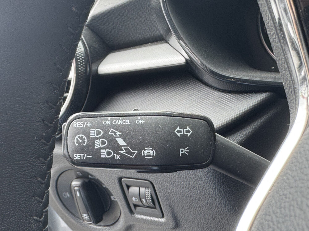 Škoda Fabia 1.0 Ambition // CLIMA // CRUISE CONTROL // APPLE-ANDROID AUTO // PDC // 20