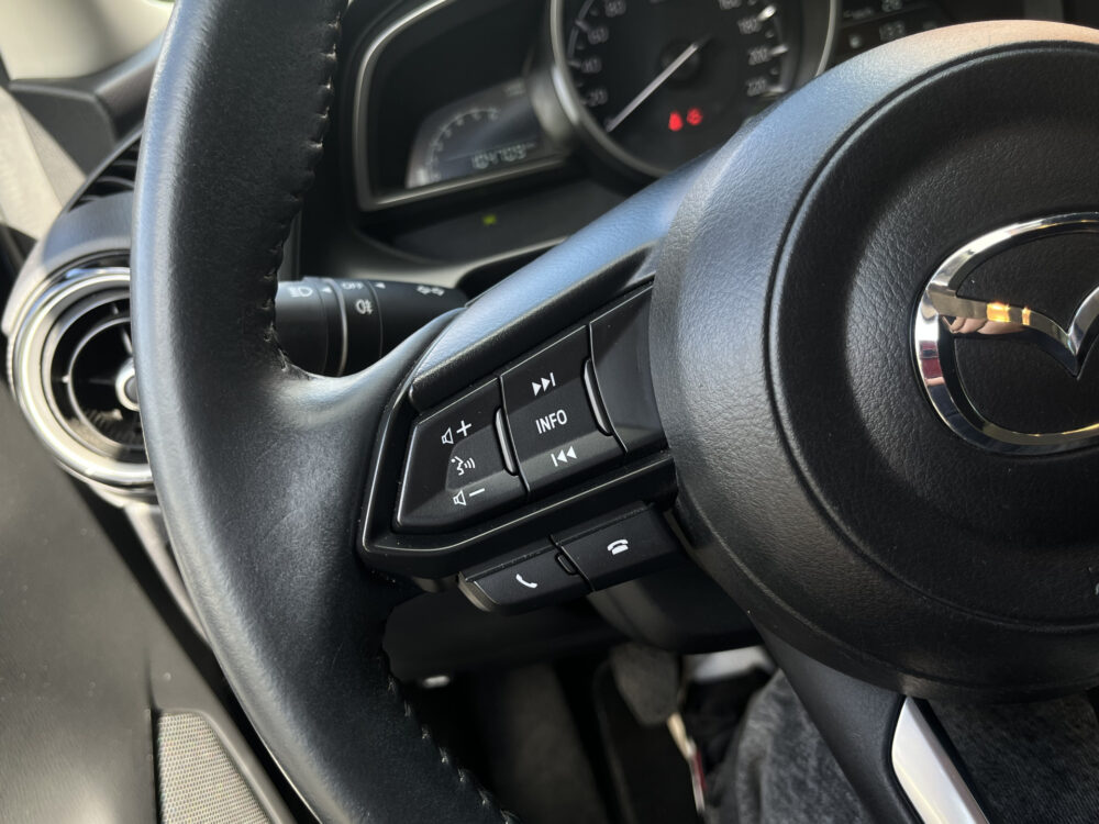 Mazda 2 1.5 Skyactiv-G Dynamic // DODEHOEK // NAVI // CRUISE CONTROL // CLIMA // DAB // PDC // 17