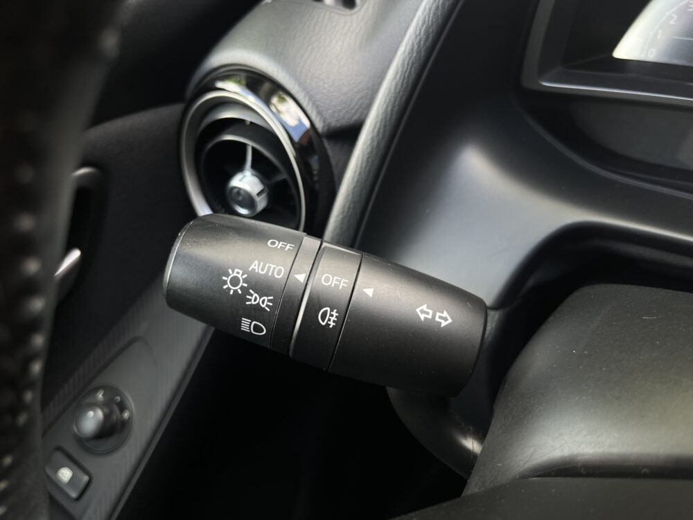 Mazda 2 1.5 Skyactiv-G Dynamic // DODEHOEK // NAVI // CRUISE CONTROL // CLIMA // DAB // PDC // 18