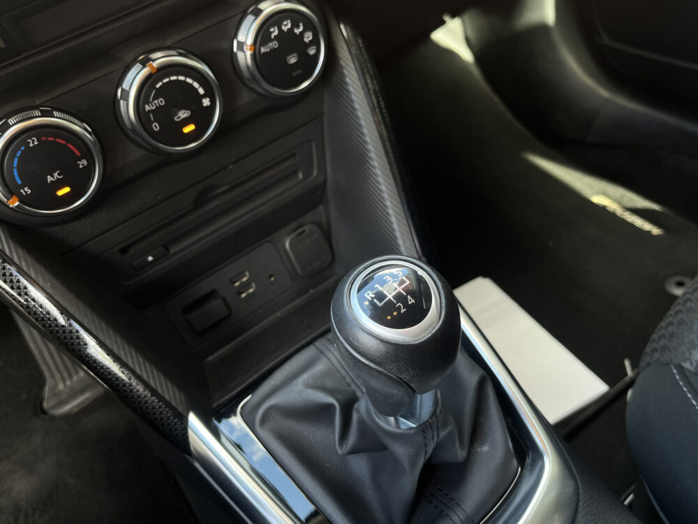 Mazda 2 1.5 Skyactiv-G Dynamic // DODEHOEK // NAVI // CRUISE CONTROL // CLIMA // DAB // PDC // 22