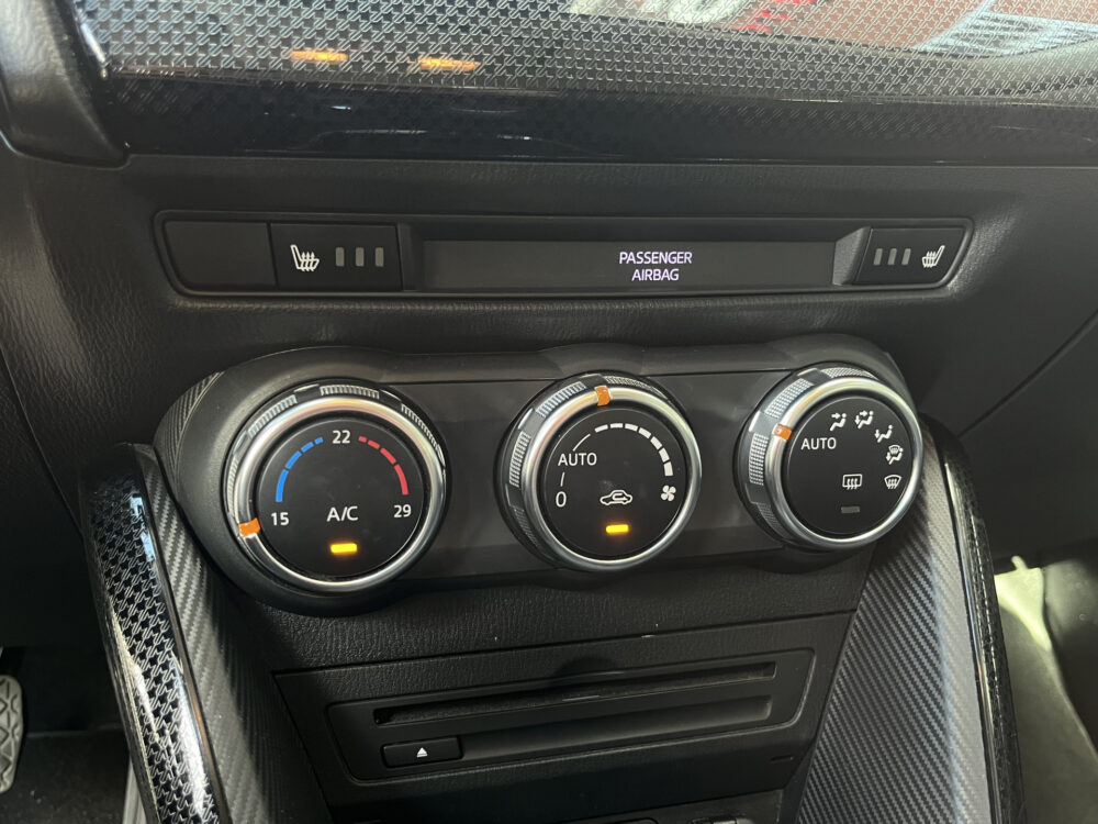 Mazda 2 1.5 Skyactiv-G Dynamic // DODEHOEK // NAVI // CRUISE CONTROL // CLIMA // DAB // PDC // 23