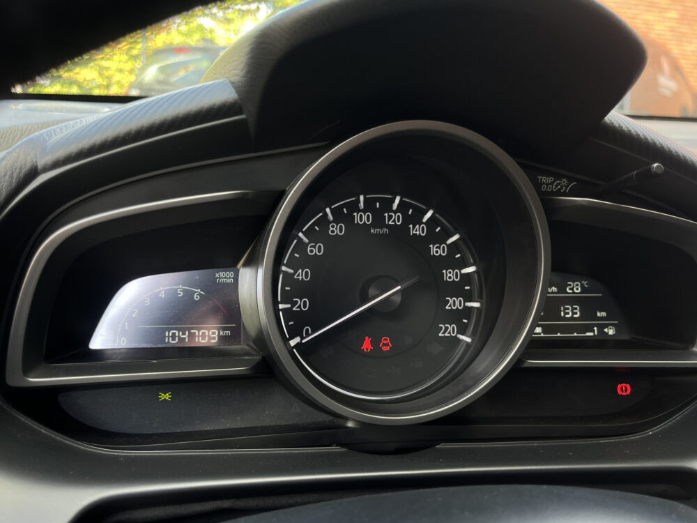 Mazda 2 1.5 Skyactiv-G Dynamic // DODEHOEK // NAVI // CRUISE CONTROL // CLIMA // DAB // PDC // 29