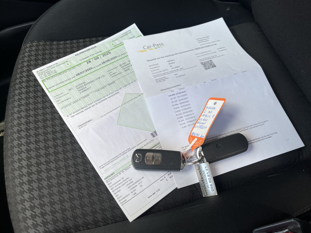 Mazda 2 1.5 Skyactiv-G Dynamic // DODEHOEK // NAVI // CRUISE CONTROL // CLIMA // DAB // PDC // 30