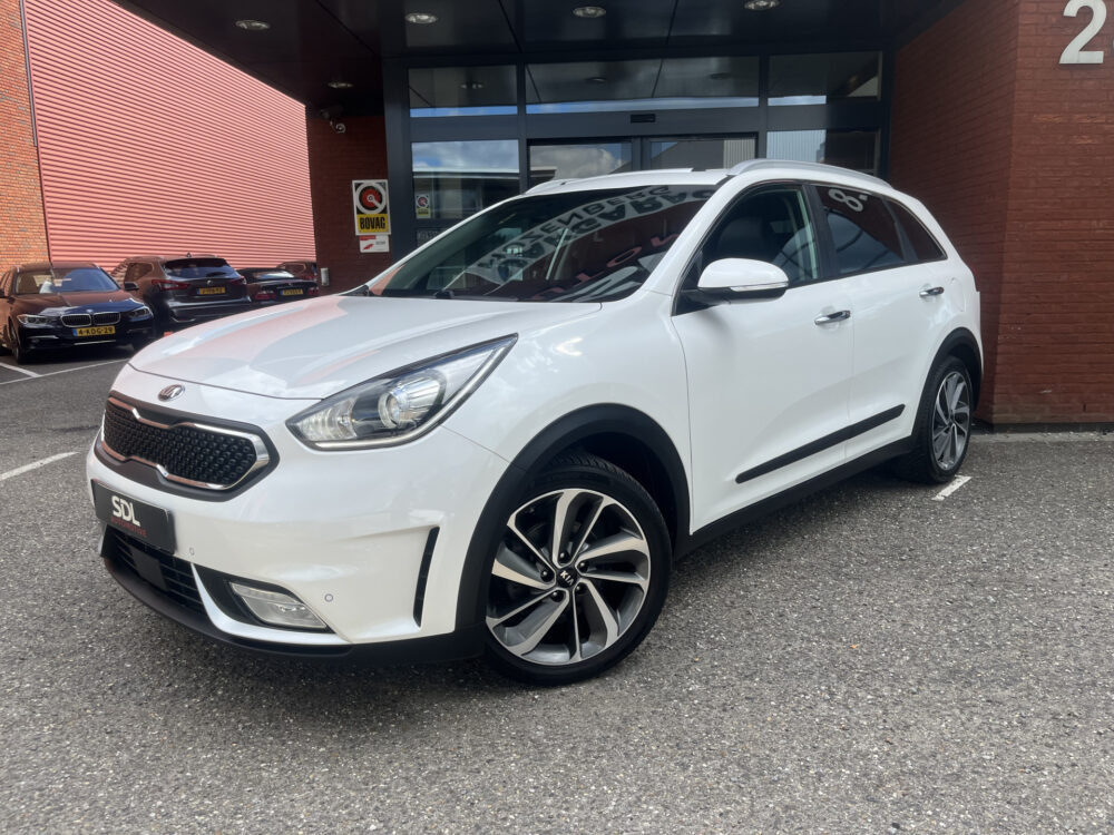 Kia Niro 1.6 GDi Hybrid ExecutiveLine // LEDER // ELEK. STOEL+GEHEUGEN // SCHUIF-KANTELDAK // JBL // DODEHOEK // ADAPT. CRUISE // STOELVE 1