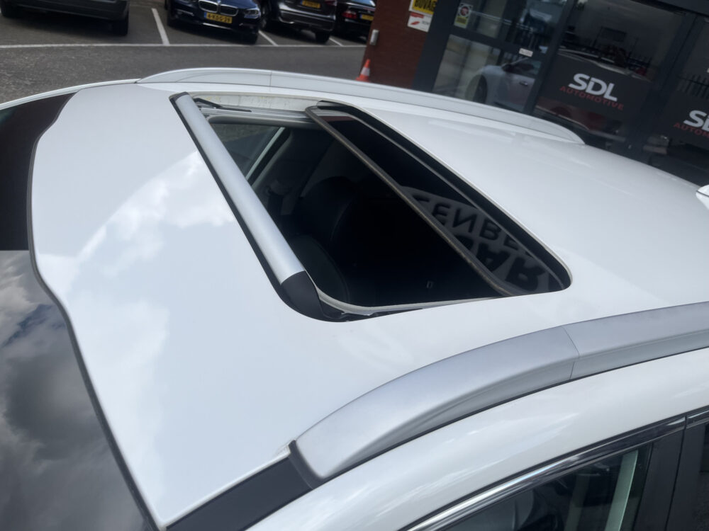 Kia Niro 1.6 GDi Hybrid ExecutiveLine // LEDER // ELEK. STOEL+GEHEUGEN // SCHUIF-KANTELDAK // JBL // DODEHOEK // ADAPT. CRUISE // STOELVE 13