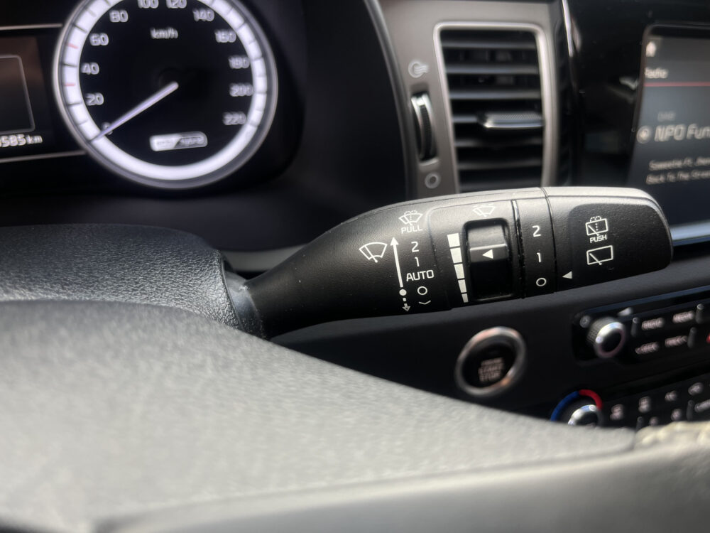 Kia Niro 1.6 GDi Hybrid ExecutiveLine // LEDER // ELEK. STOEL+GEHEUGEN // SCHUIF-KANTELDAK // JBL // DODEHOEK // ADAPT. CRUISE // STOELVE 25