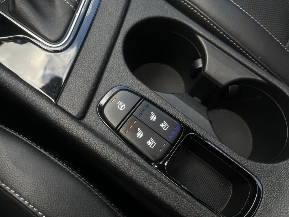 Kia Niro 1.6 GDi Hybrid ExecutiveLine // LEDER // ELEK. STOEL+GEHEUGEN // SCHUIF-KANTELDAK // JBL // DODEHOEK // ADAPT. CRUISE // STOELVE 27
