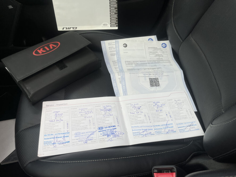 Kia Niro 1.6 GDi Hybrid ExecutiveLine // LEDER // ELEK. STOEL+GEHEUGEN // SCHUIF-KANTELDAK // JBL // DODEHOEK // ADAPT. CRUISE // STOELVE 38