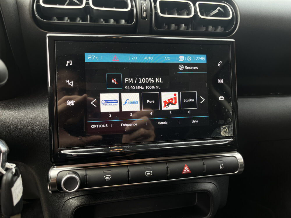 Citroën C3 Aircross 1.2 PureTech S&S Feel // LED // NAVI+CARPLAY // CRUISE // CLIMA // PDC // 23