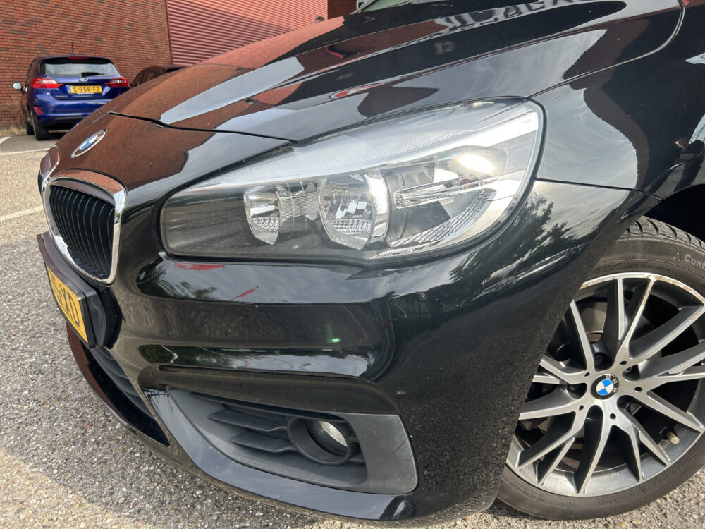 BMW 2 Serie Active Tourer 218i // NAVI // PDC // CRUISE // CLIMA // STOELVERWARMING 24