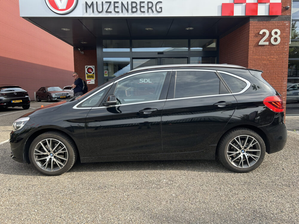 BMW 2 Serie Active Tourer 218i // NAVI // PDC // CRUISE // CLIMA // STOELVERWARMING 3
