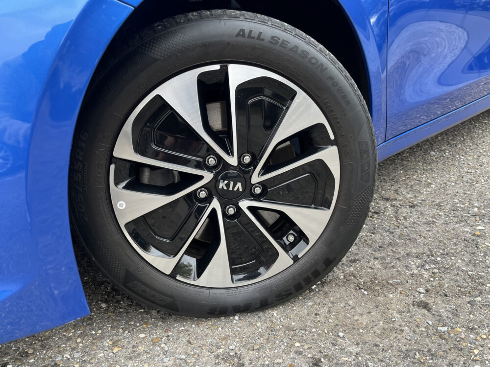 Kia Ceed Sportswagon 1.6 GDI PHEV DynamicLine // FULL LED // KEYLESS // NAVI + CARPLAY // PDC // CRUISE 10