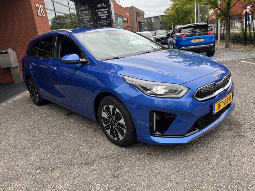 Kia Ceed Sportswagon 1.6 GDI PHEV DynamicLine // FULL LED // KEYLESS // NAVI + CARPLAY // PDC // CRUISE 7