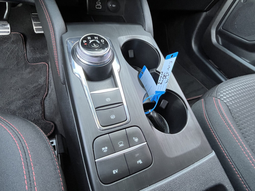 Ford Kuga 2.5 PHEV SOH 93%!! ST-Line // SCHUIF-KANTELDAK // HUD DISPLAY // CAMERA+SENSOREN // DODEHOEK // ELEK. ACHTERKLEP // NAVI+CARPLAY 24