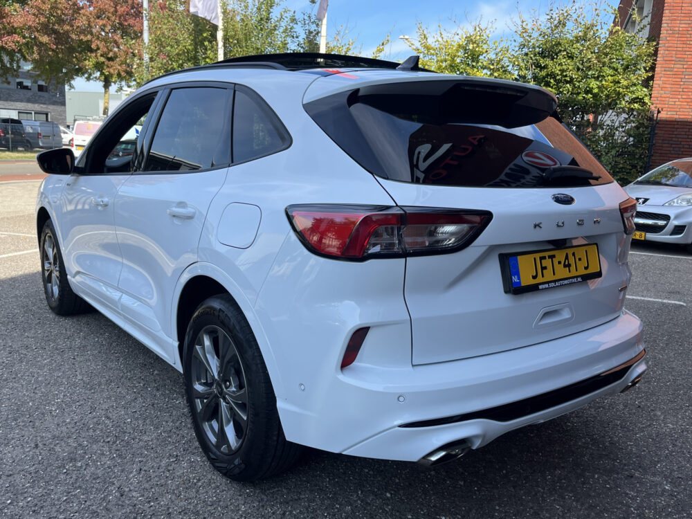 Ford Kuga 2.5 PHEV SOH 93%!! ST-Line // SCHUIF-KANTELDAK // HUD DISPLAY // CAMERA+SENSOREN // DODEHOEK // ELEK. ACHTERKLEP // NAVI+CARPLAY 3