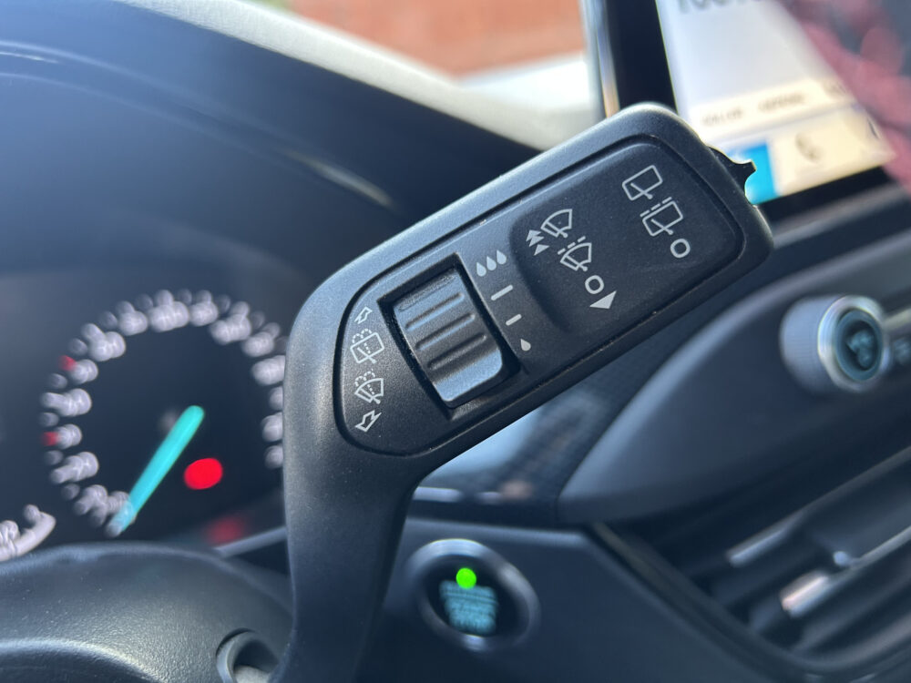 Ford FOCUS Wagon 1.5 ST-Line // FULL LED // NAVI + CARPLAY // PDC V+A // ADAPTIV CRUISE 12