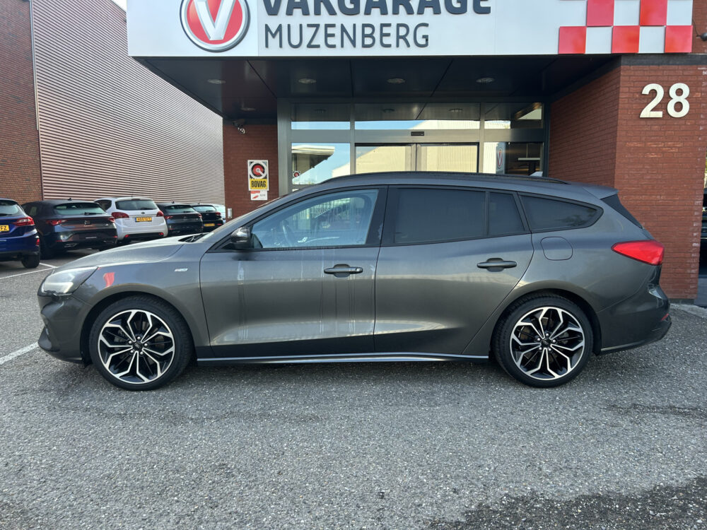 Ford FOCUS Wagon 1.5 ST-Line // FULL LED // NAVI + CARPLAY // PDC V+A // ADAPTIV CRUISE 3