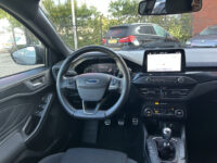 Ford FOCUS Wagon 1.5 ST-Line // FULL LED // NAVI + CARPLAY // PDC V+A // ADAPTIV CRUISE 40