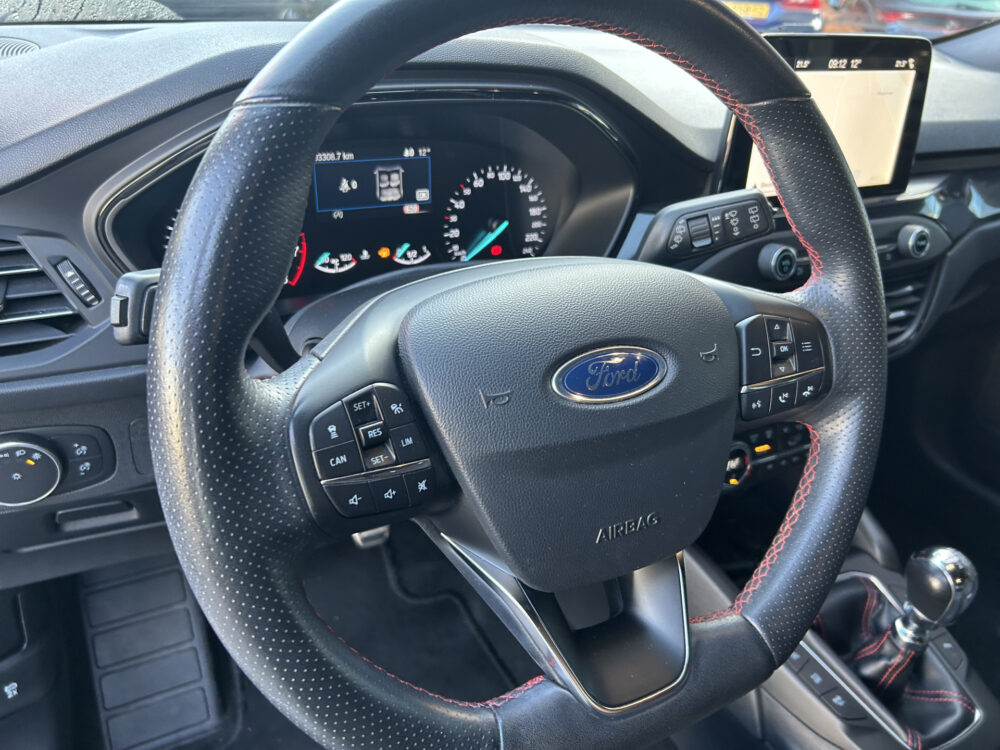 Ford FOCUS Wagon 1.5 ST-Line // FULL LED // NAVI + CARPLAY // PDC V+A // ADAPTIV CRUISE 6