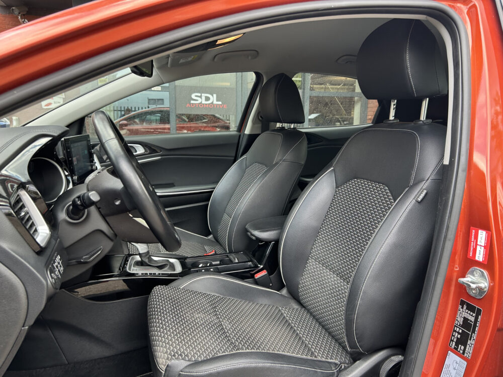 Kia Xceed 1.6 GDi PHEV DynamicLine // FULL LED // APPLE CARPLAY / ANDROID AUTO // CAMERA // PDC // ADAPTIV CRUISE 8