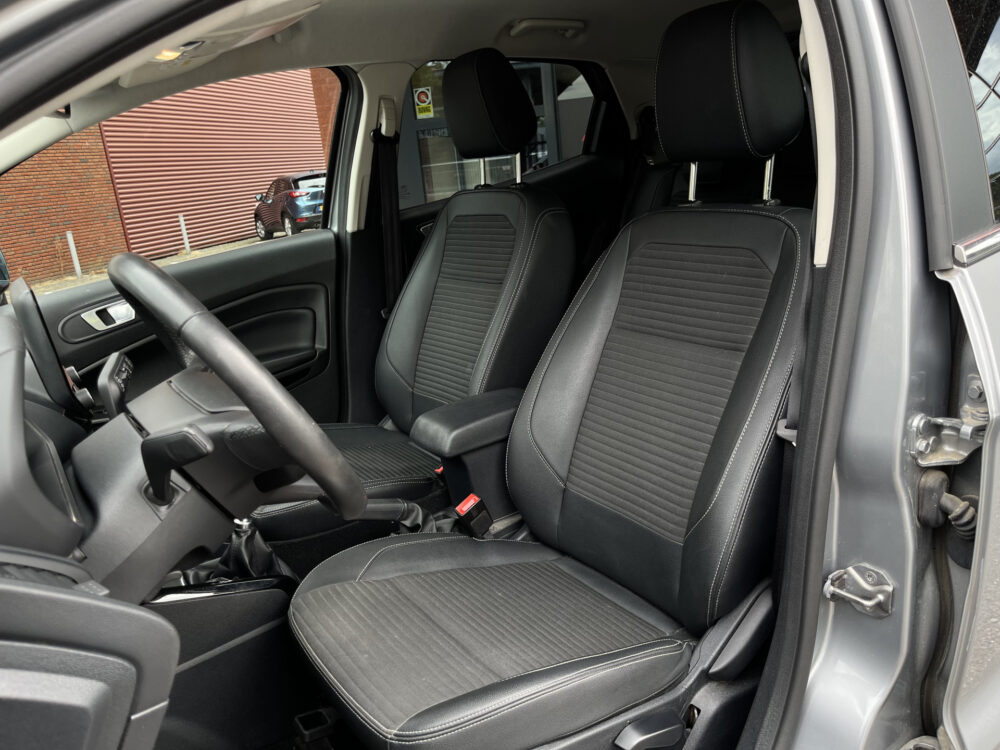 Ford EcoSport 1.0 EcoBoost Titanium 26000KM!!! // LED // CRUISE // APPLE-ANDROID AUTO // STUUR+STOELVERWARMING // PDC // 14