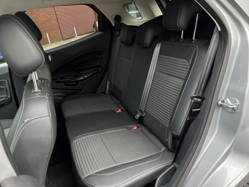 Ford EcoSport 1.0 EcoBoost Titanium 26000KM!!! // LED // CRUISE // APPLE-ANDROID AUTO // STUUR+STOELVERWARMING // PDC // 15