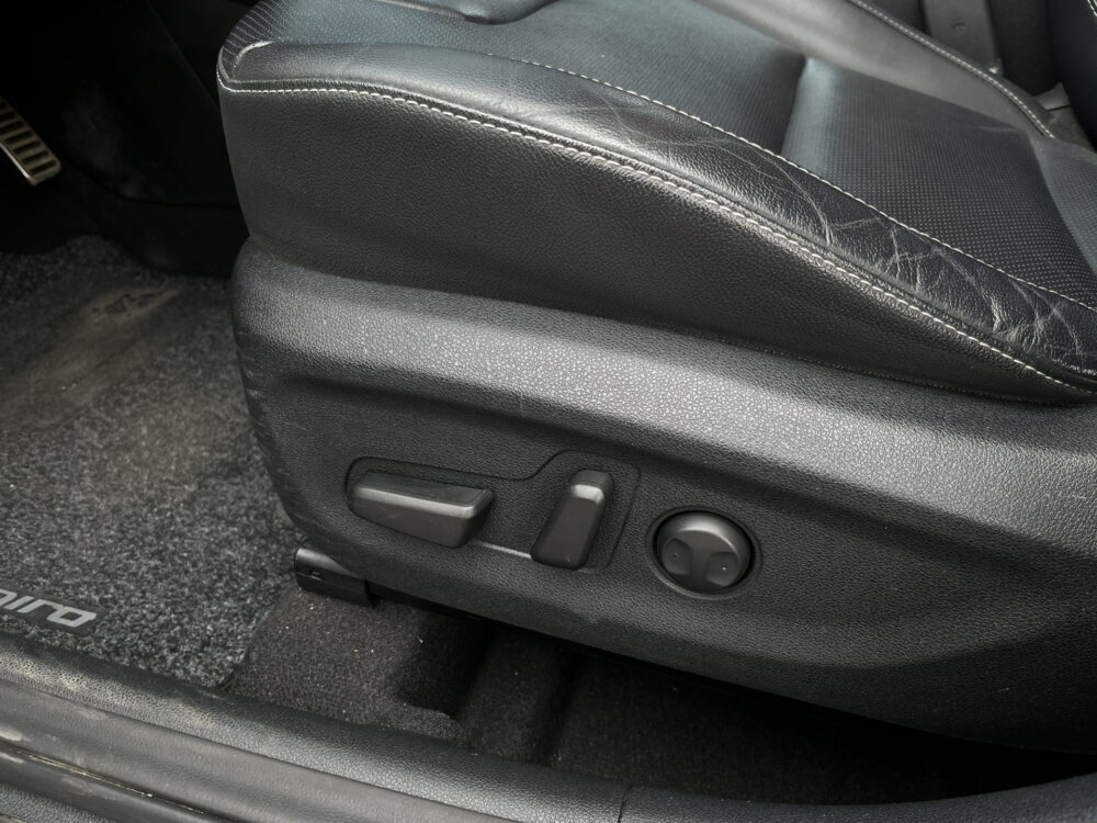 Kia Niro 1.6 GDi Hybrid ExecutiveLine // LEDER // SCHUIF-KANTELDAK // ELEK. STOEL+GEHEUGEN // JBL // NAVI+CARPLAY // DODEHOEK // STOELVER 18