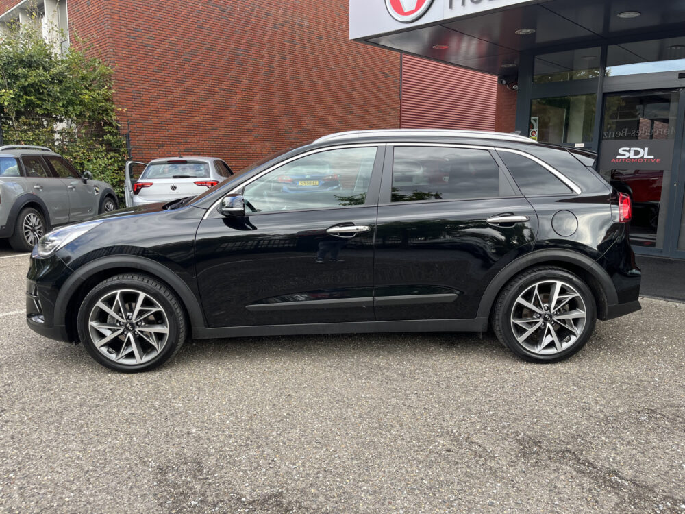 Kia Niro 1.6 GDi Hybrid ExecutiveLine // LEDER // SCHUIF-KANTELDAK // ELEK. STOEL+GEHEUGEN // JBL // NAVI+CARPLAY // DODEHOEK // STOELVER 2