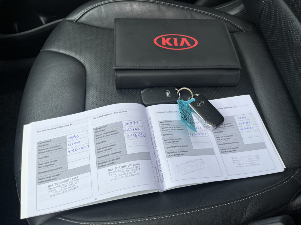 Kia Niro 1.6 GDi Hybrid ExecutiveLine // LEDER // SCHUIF-KANTELDAK // ELEK. STOEL+GEHEUGEN // JBL // NAVI+CARPLAY // DODEHOEK // STOELVER 39