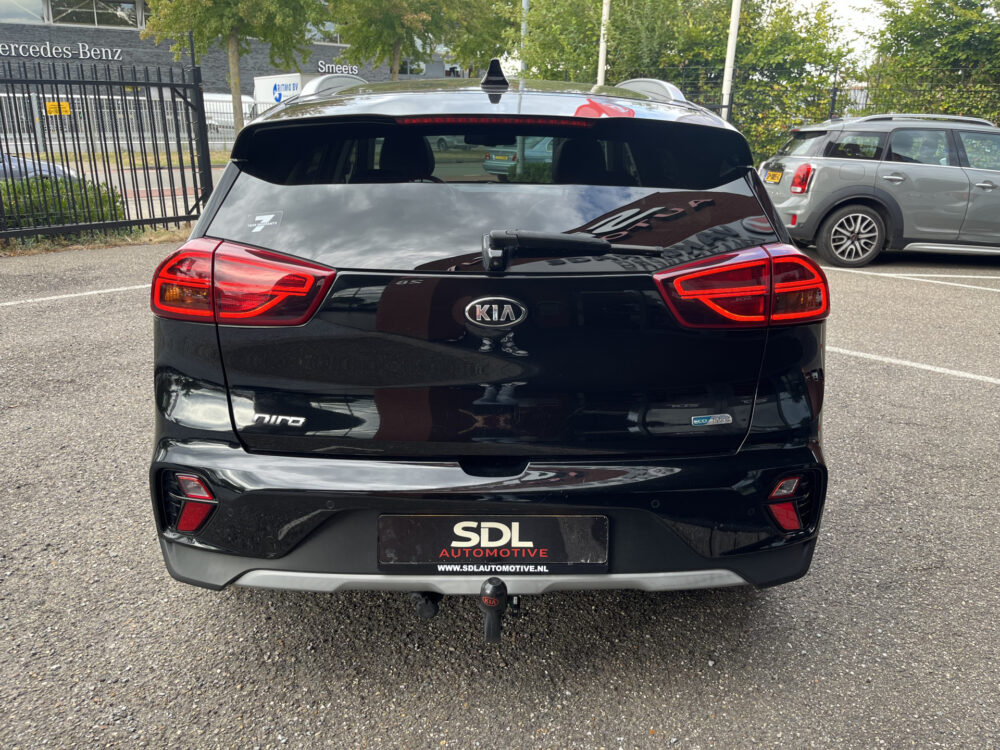 Kia Niro 1.6 GDi Hybrid ExecutiveLine // LEDER // SCHUIF-KANTELDAK // ELEK. STOEL+GEHEUGEN // JBL // NAVI+CARPLAY // DODEHOEK // STOELVER 4