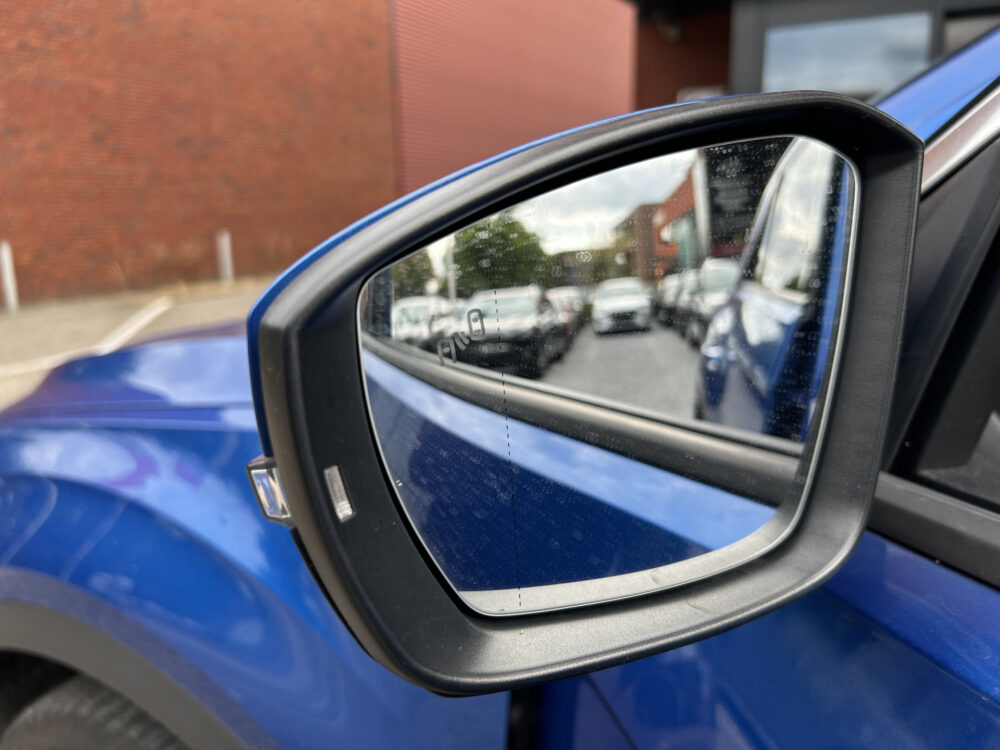 Volkswagen T-Roc 1.5 TSI Sport Business // FULL LED // APPLE CARPLAY / ANDROID AUTO // ADAPTIV CRUISE // KEYLESS // CAMERA 26