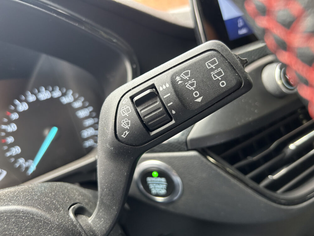 Ford FOCUS Wagon 1.0 EcoBoost ST-Line // KEYLESS // NAVI + CARPLAY // CLIMA // CAMERA // WINTERPACK // TREKHAAK!! 12