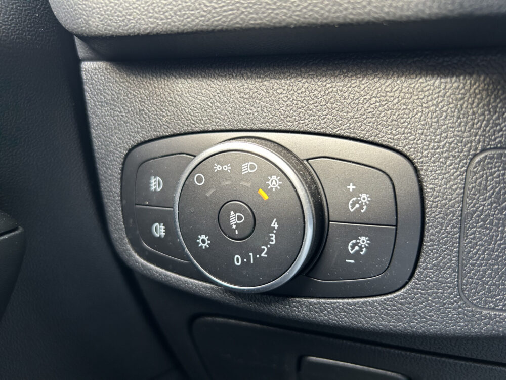 Ford FOCUS Wagon 1.0 EcoBoost ST-Line // KEYLESS // NAVI + CARPLAY // CLIMA // CAMERA // WINTERPACK // TREKHAAK!! 21