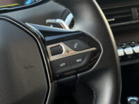 Peugeot 3008 1.6 HYbrid 225 Road Trip UNIEK 19000KM!!! // LED // KEYLESS // DODEHOEK // HALF LEDER // CAMERA+SENSOREN // NAVI+CARPLAY // 54