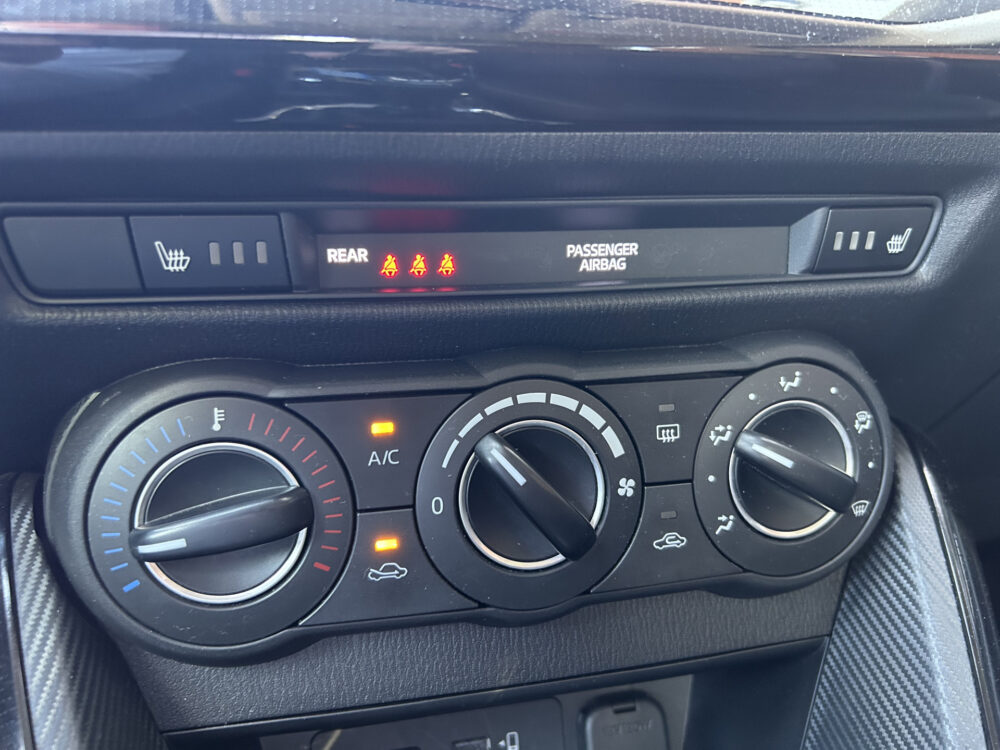 Mazda 2 1.5 Skyactiv-G Comfort // NAVI + CARPLAY // AIRCO // CRUISE // PDC // STOELVERWARMING 16