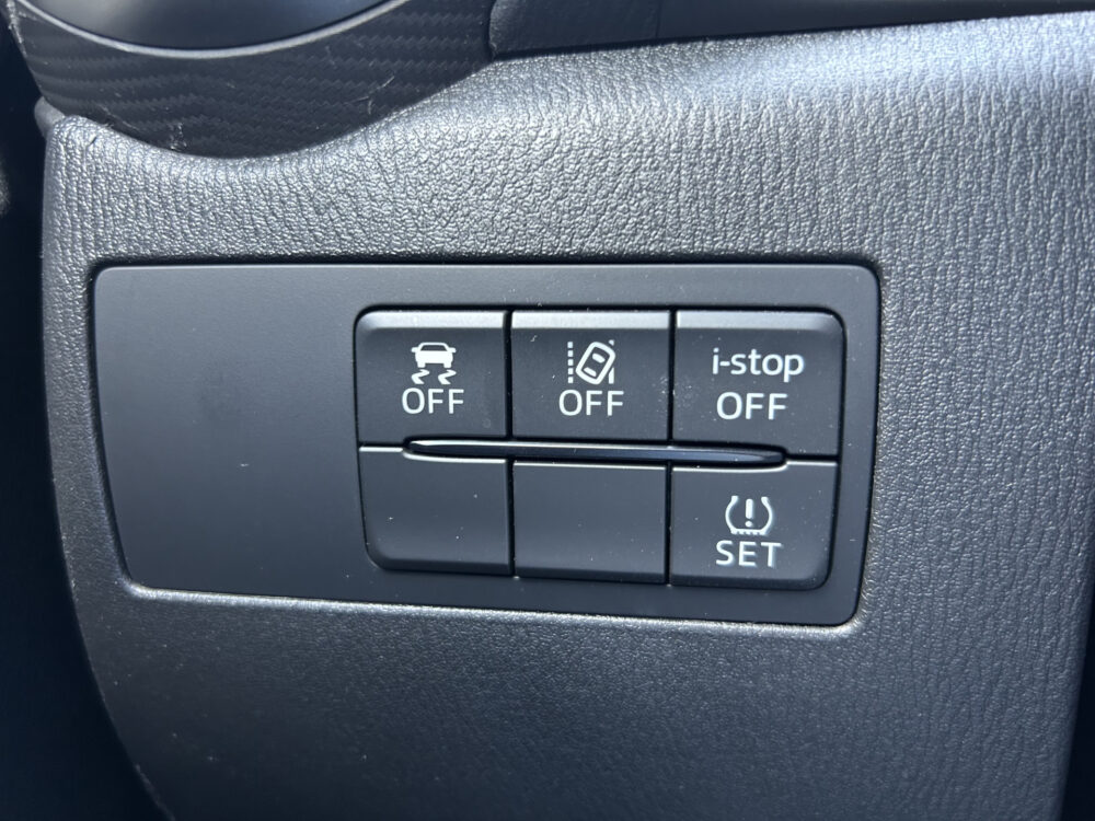 Mazda 2 1.5 Skyactiv-G Comfort // NAVI + CARPLAY // AIRCO // CRUISE // PDC // STOELVERWARMING 21