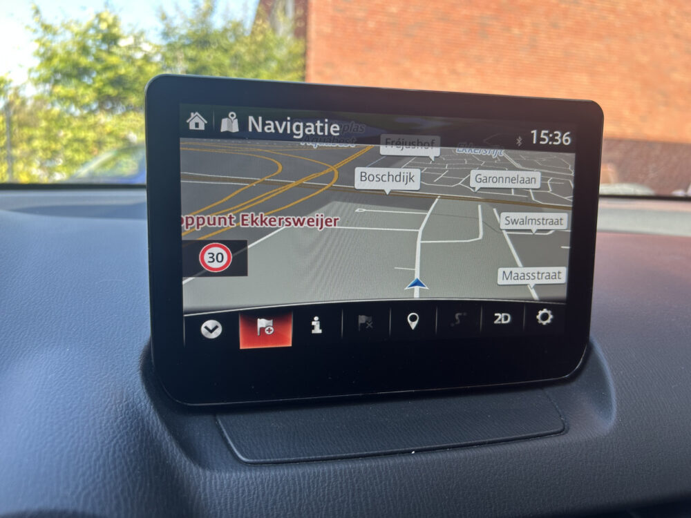 Mazda 2 1.5 Skyactiv-G Comfort // NAVI + CARPLAY // PDC // CRUISE // AIRCO // STOELVERWARMING 13