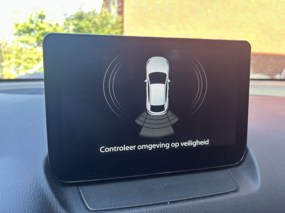 Mazda 2 1.5 Skyactiv-G Comfort // NAVI + CARPLAY // PDC // CRUISE // AIRCO // STOELVERWARMING 14
