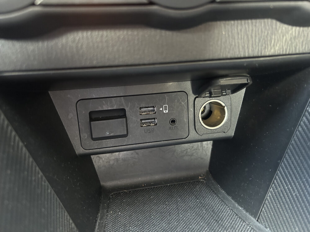 Mazda 2 1.5 Skyactiv-G Comfort // NAVI + CARPLAY // PDC // CRUISE // AIRCO // STOELVERWARMING 17