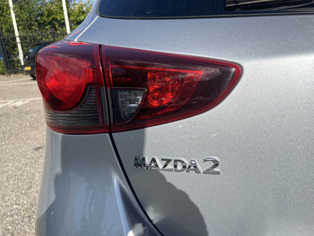Mazda 2 1.5 Skyactiv-G Comfort // NAVI + CARPLAY // PDC // CRUISE // AIRCO // STOELVERWARMING 27