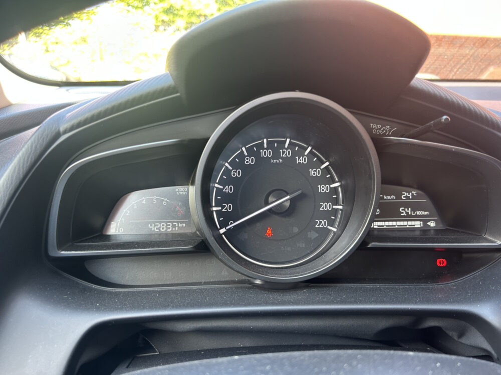 Mazda 2 1.5 Skyactiv-G Comfort // NAVI + CARPLAY // PDC // CRUISE // AIRCO // STOELVERWARMING 28