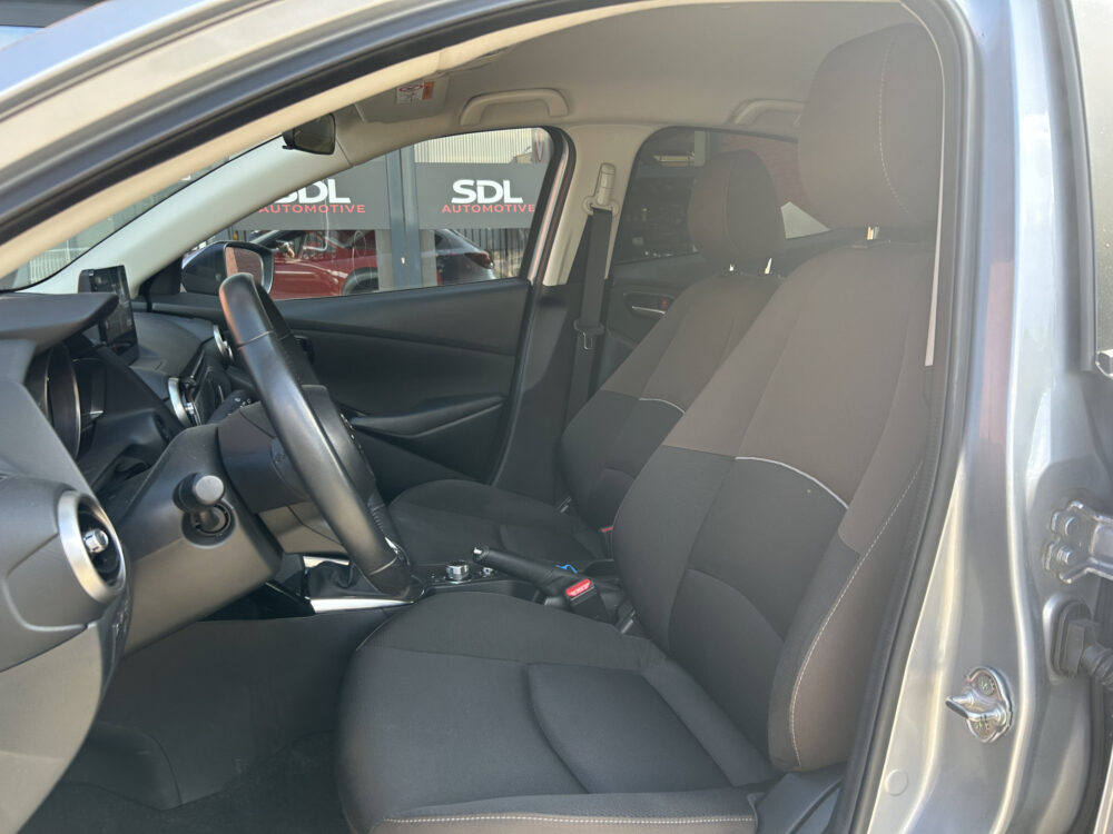Mazda 2 1.5 Skyactiv-G Comfort // NAVI + CARPLAY // PDC // CRUISE // AIRCO // STOELVERWARMING 8